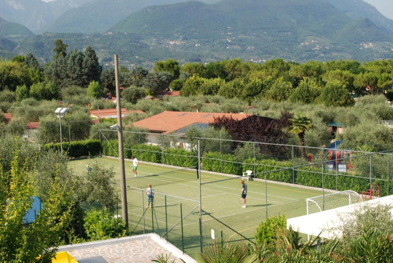 Happy Camp Mobile Homes In Villaggio Turistico Internazionale Eden San Felice del Benaco Exterior photo